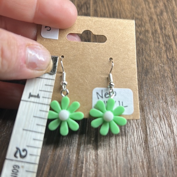 Flower Earrings - Picture 2 of 2